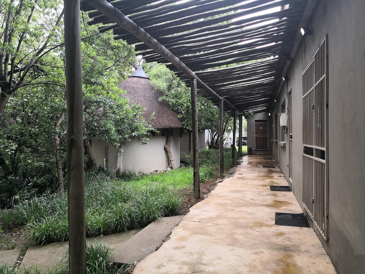 Touch Of Africa Lodge Lanseria Kültér fotó
